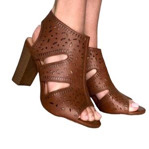 XOXO High Heels NWOT Brown, Casual Size 6 Formal, Dressy Cute